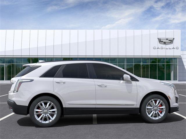 new 2025 Cadillac XT5 car, priced at $60,210