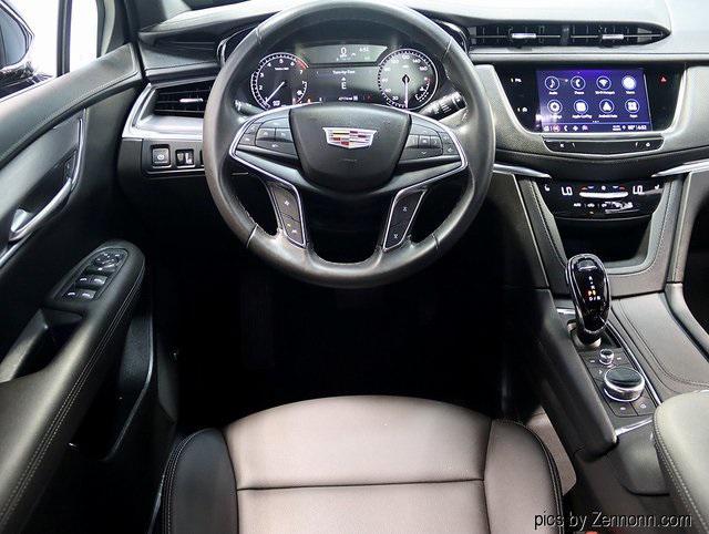 used 2023 Cadillac XT5 car, priced at $26,869