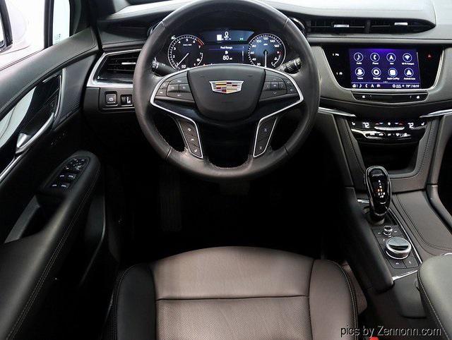 new 2025 Cadillac XT5 car, priced at $53,610