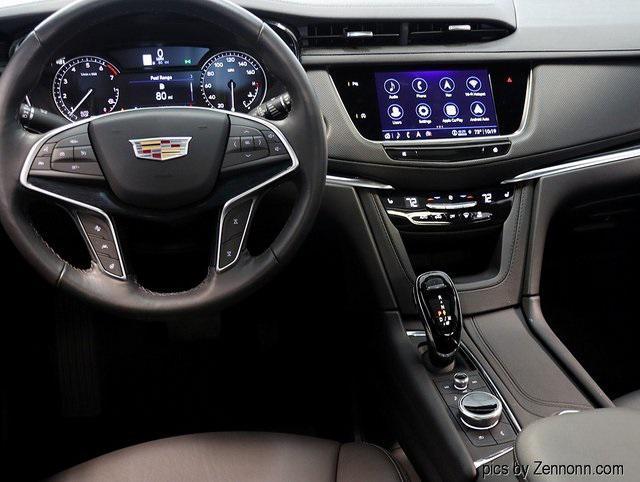 new 2025 Cadillac XT5 car, priced at $53,610