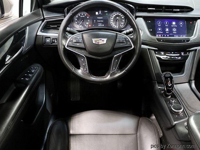 used 2022 Cadillac XT5 car, priced at $30,312