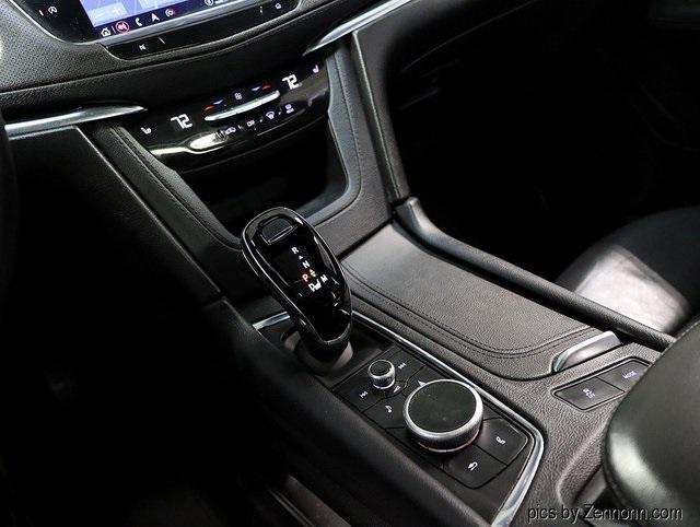 used 2022 Cadillac XT5 car, priced at $30,312