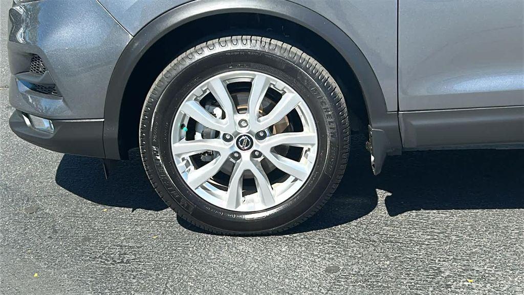 used 2021 Nissan Rogue Sport car, priced at $17,477