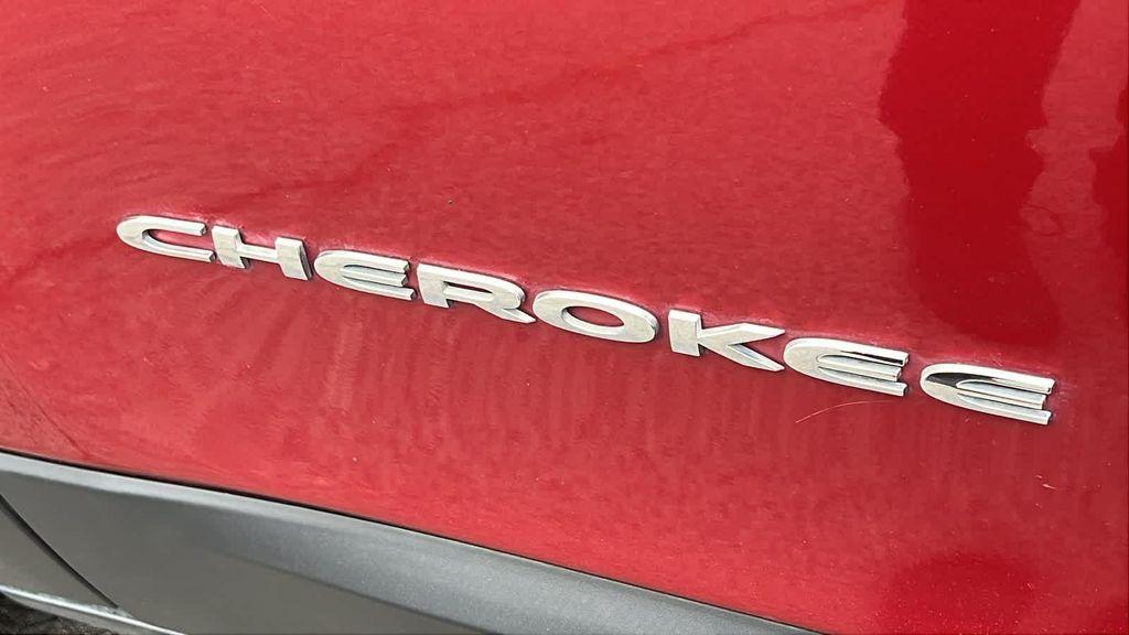 used 2017 Jeep Cherokee car, priced at $9,997