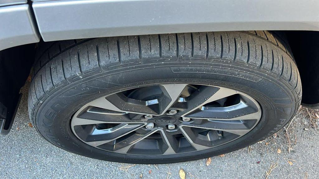 used 2021 Jeep Grand Cherokee L car, priced at $28,999