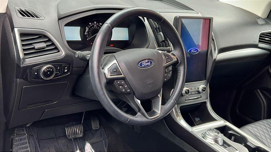 used 2024 Ford Edge car, priced at $28,497