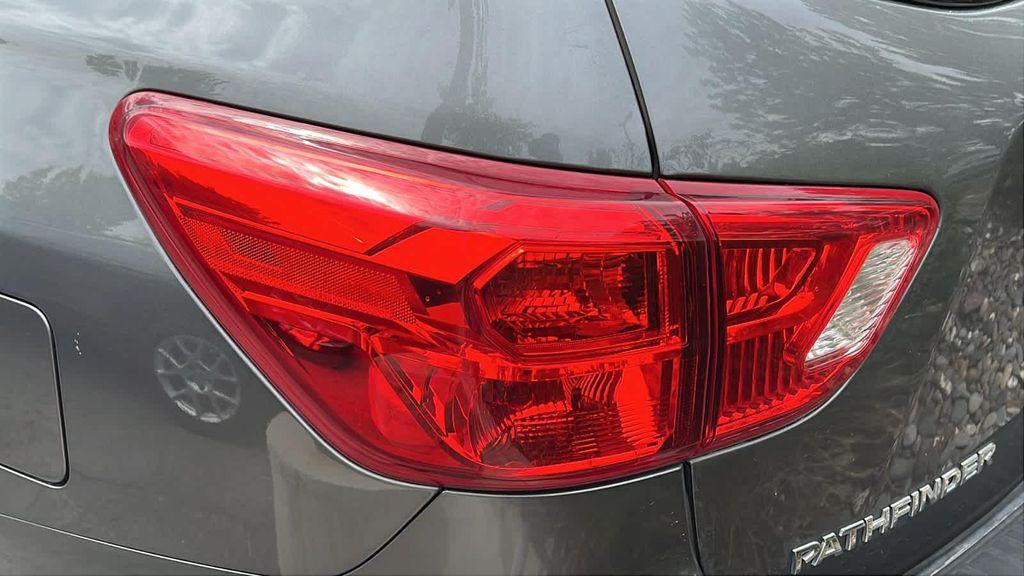 used 2020 Nissan Pathfinder car