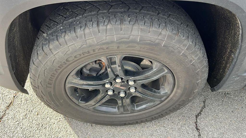 used 2021 GMC Acadia car, priced at $28,999