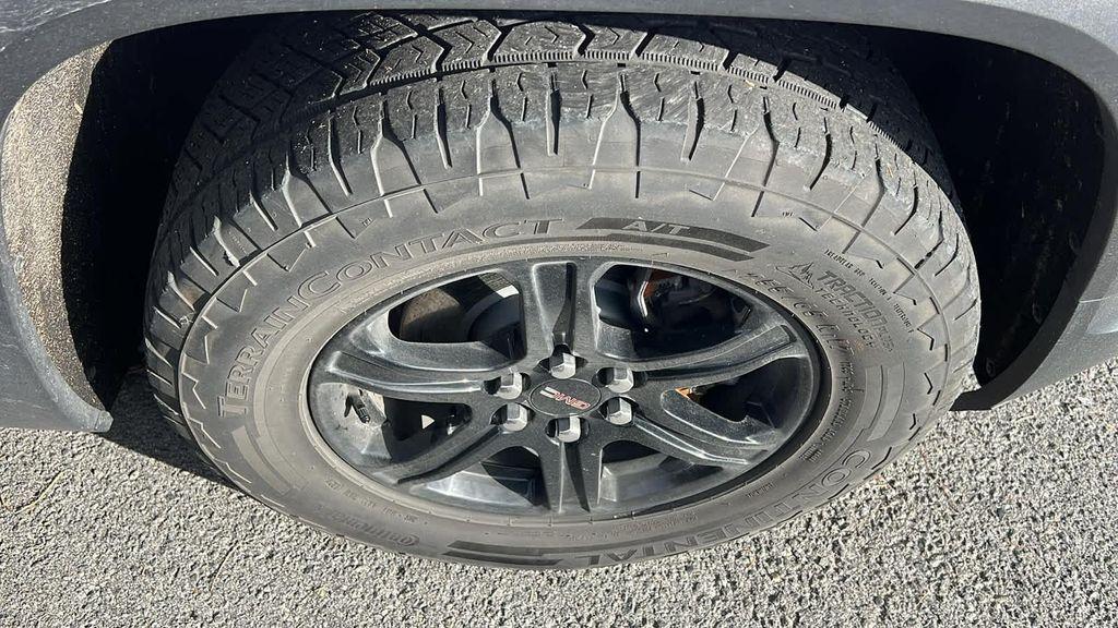 used 2021 GMC Acadia car, priced at $28,999