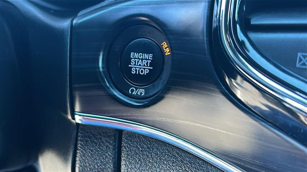 used 2020 Jeep Grand Cherokee car, priced at $19,995