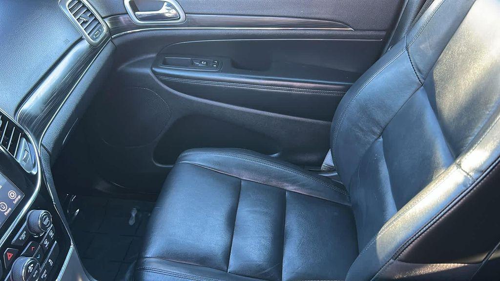 used 2020 Jeep Grand Cherokee car, priced at $19,995