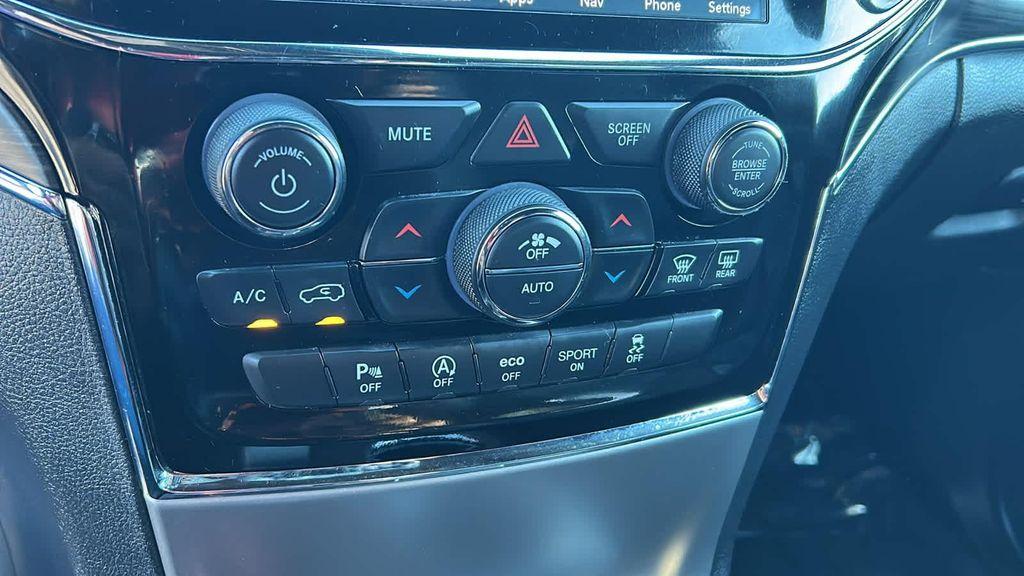 used 2020 Jeep Grand Cherokee car, priced at $19,995