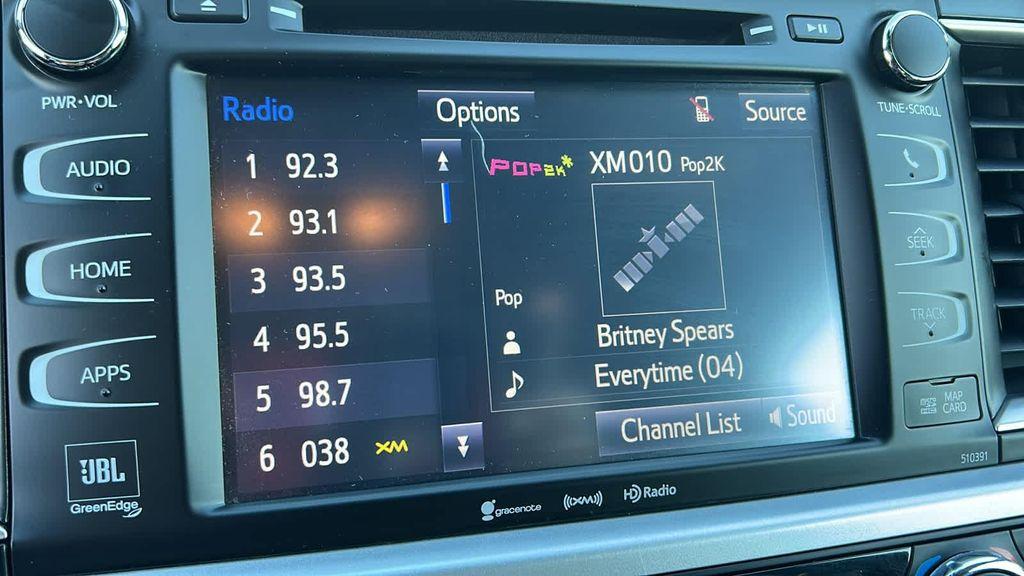 used 2019 Toyota Highlander car, priced at $32,977