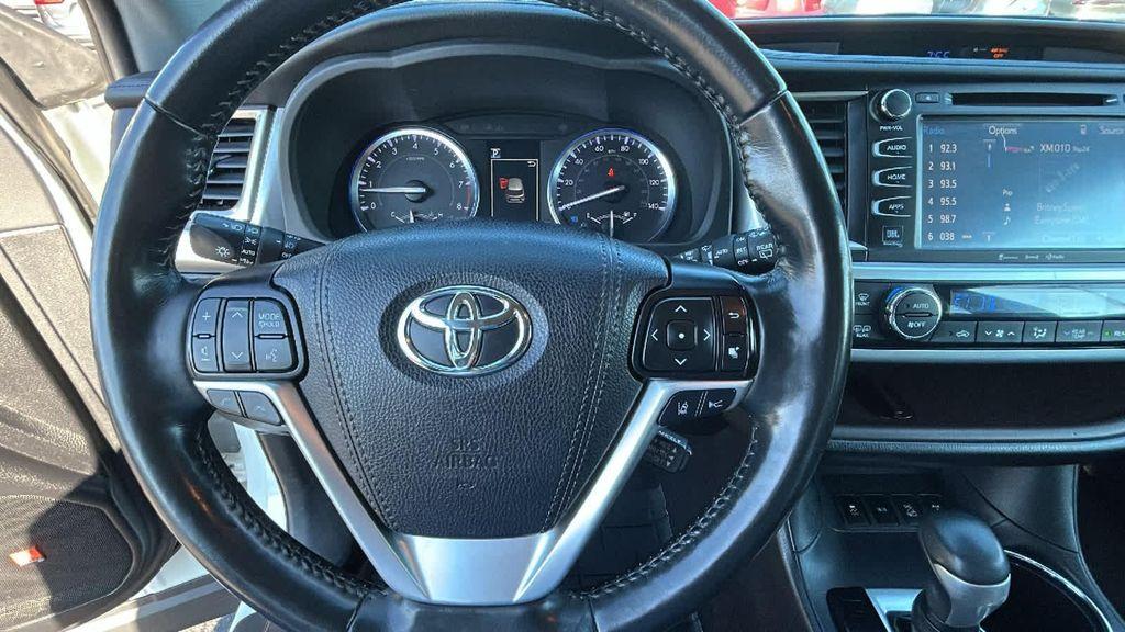 used 2019 Toyota Highlander car, priced at $32,977
