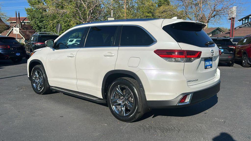 used 2019 Toyota Highlander car, priced at $32,977