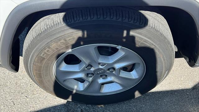 used 2017 Jeep Grand Cherokee car, priced at $19,898