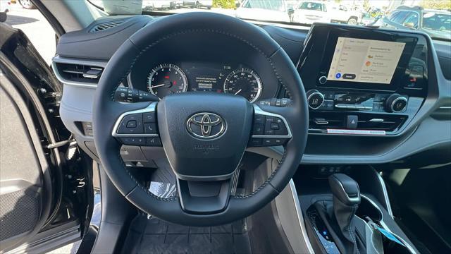 used 2024 Toyota Highlander car, priced at $39,676