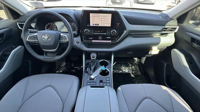 used 2024 Toyota Highlander car, priced at $39,676