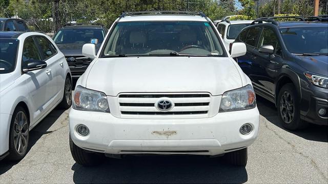used 2007 Toyota Highlander car, priced at $9,998