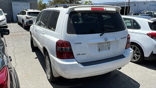 used 2007 Toyota Highlander car, priced at $9,998