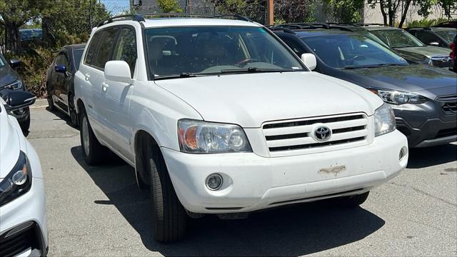 used 2007 Toyota Highlander car, priced at $9,998