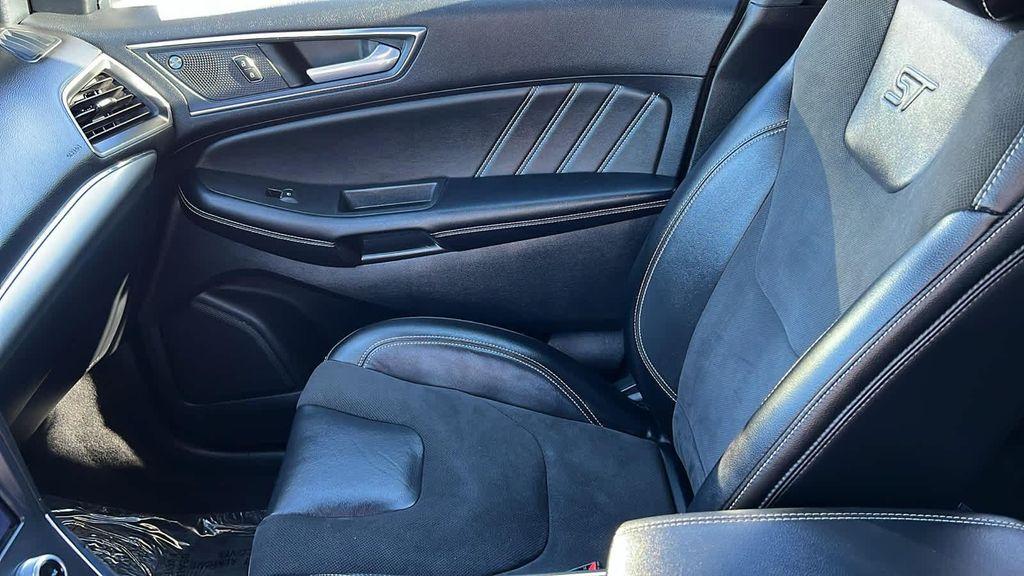 used 2022 Ford Edge car, priced at $28,997