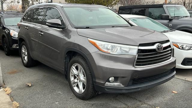 used 2015 Toyota Highlander car, priced at $17,995