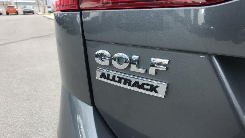 used 2017 Volkswagen Golf Alltrack car, priced at $21,995