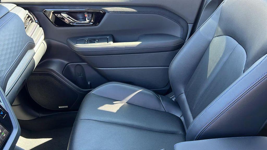 new 2025 Subaru Forester Hybrid car, priced at $43,658