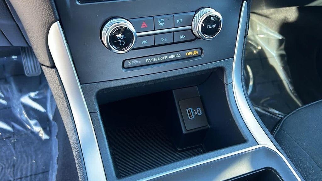 used 2024 Ford Edge car, priced at $25,997