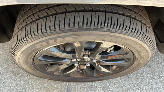 used 2021 Jeep Grand Cherokee car, priced at $27,998