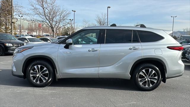 used 2020 Toyota Highlander Hybrid car, priced at $34,995