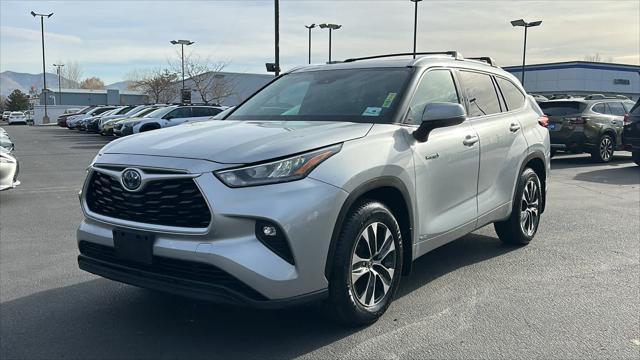 used 2020 Toyota Highlander Hybrid car, priced at $34,995