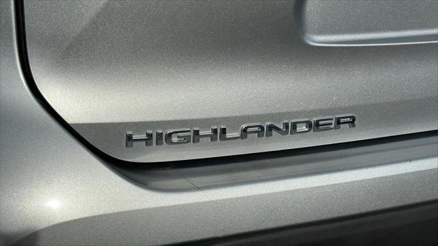 used 2020 Toyota Highlander Hybrid car, priced at $34,995