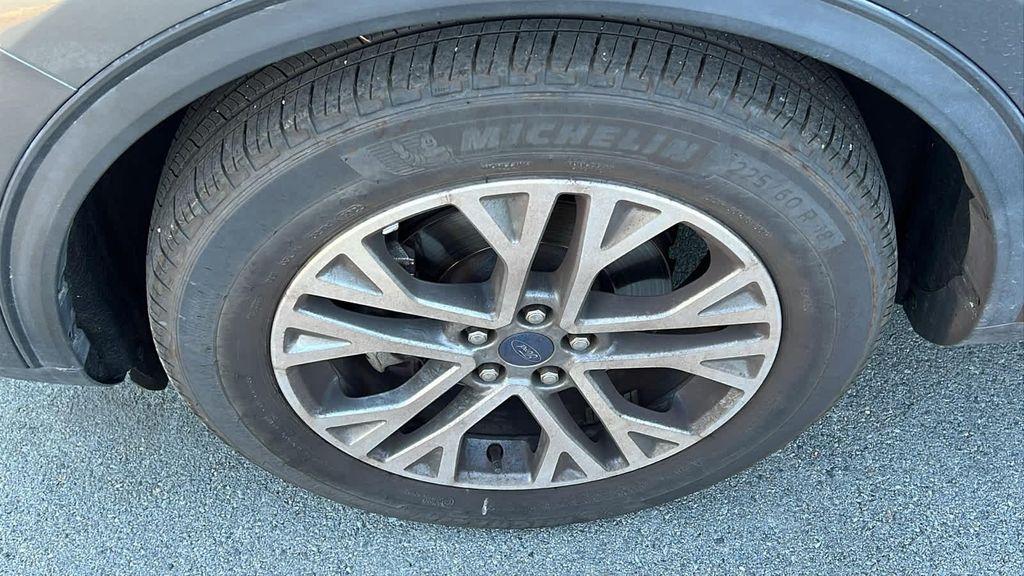 used 2022 Ford Escape car, priced at $23,997