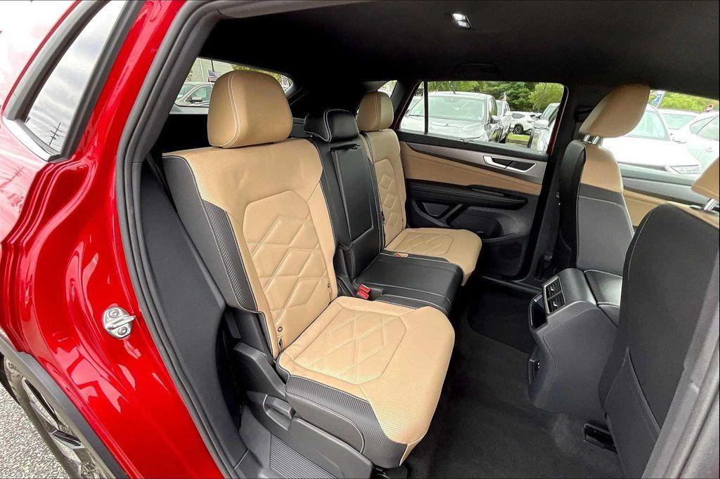 used 2024 Volkswagen Atlas Cross Sport car, priced at $31,787