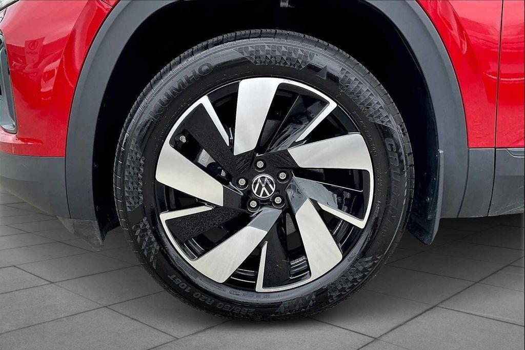 used 2024 Volkswagen Atlas Cross Sport car, priced at $31,787