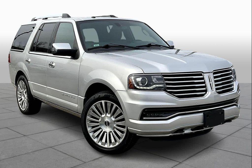 used 2017 Lincoln Navigator car, priced at $25,987
