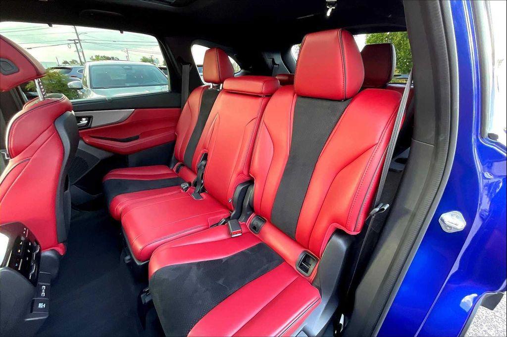 used 2022 Acura MDX car, priced at $40,987