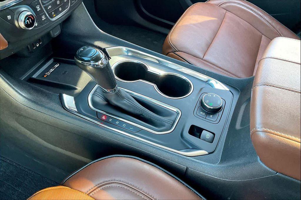 used 2019 Chevrolet Traverse car, priced at $23,987