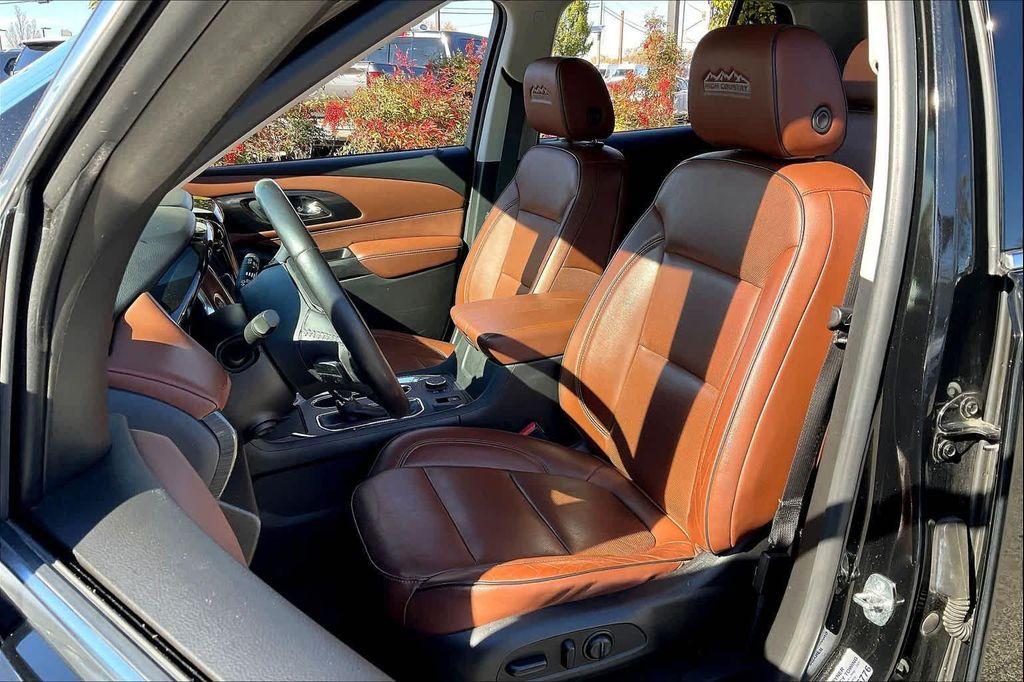 used 2019 Chevrolet Traverse car, priced at $23,987