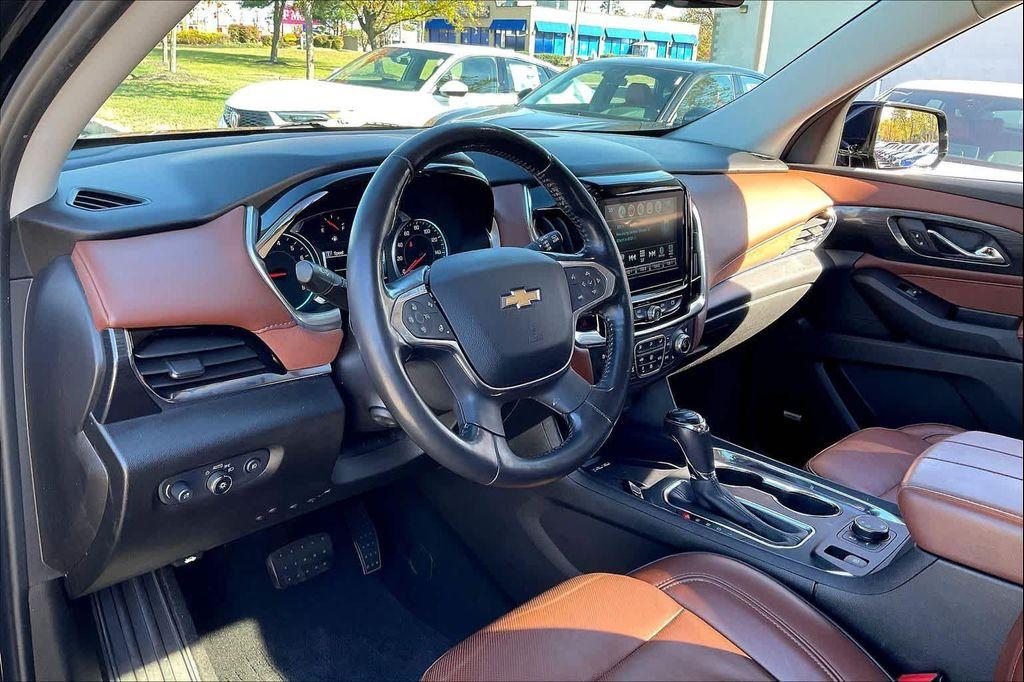 used 2019 Chevrolet Traverse car, priced at $23,987