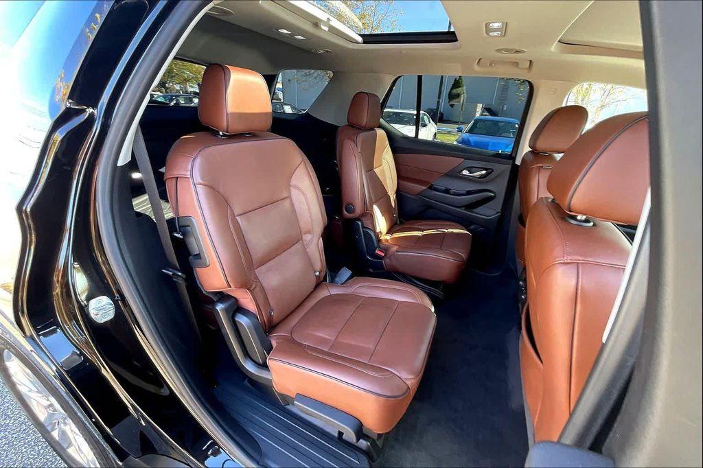 used 2019 Chevrolet Traverse car, priced at $23,987