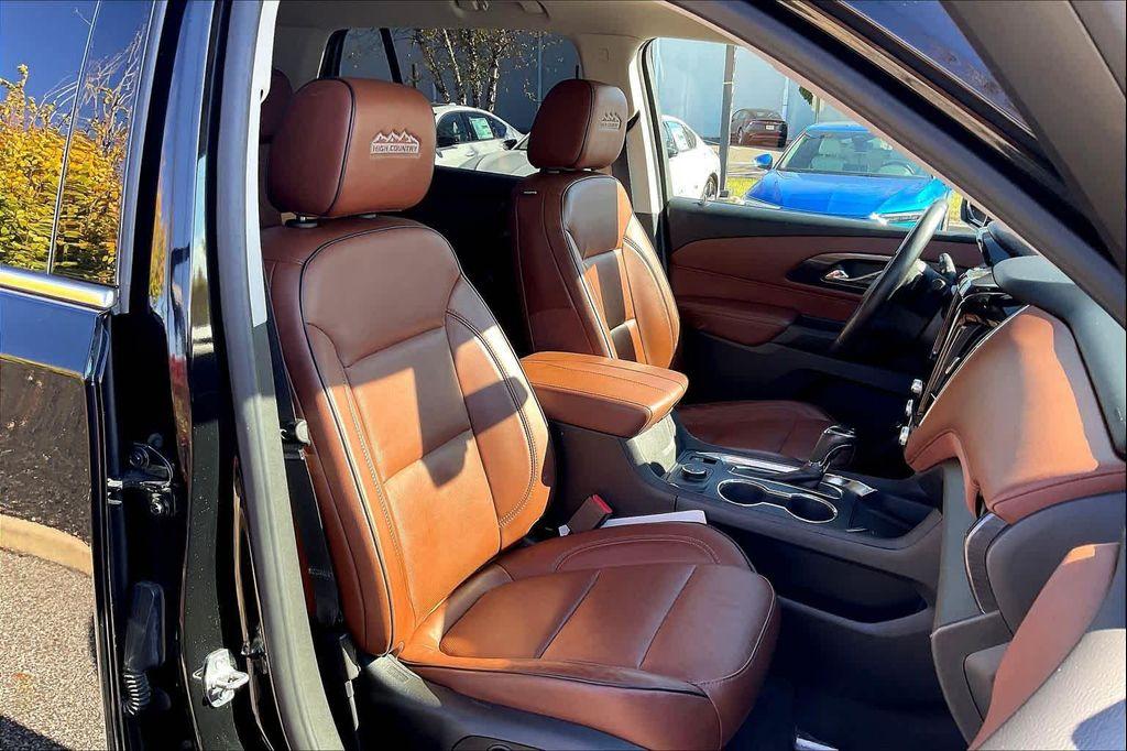 used 2019 Chevrolet Traverse car, priced at $23,987