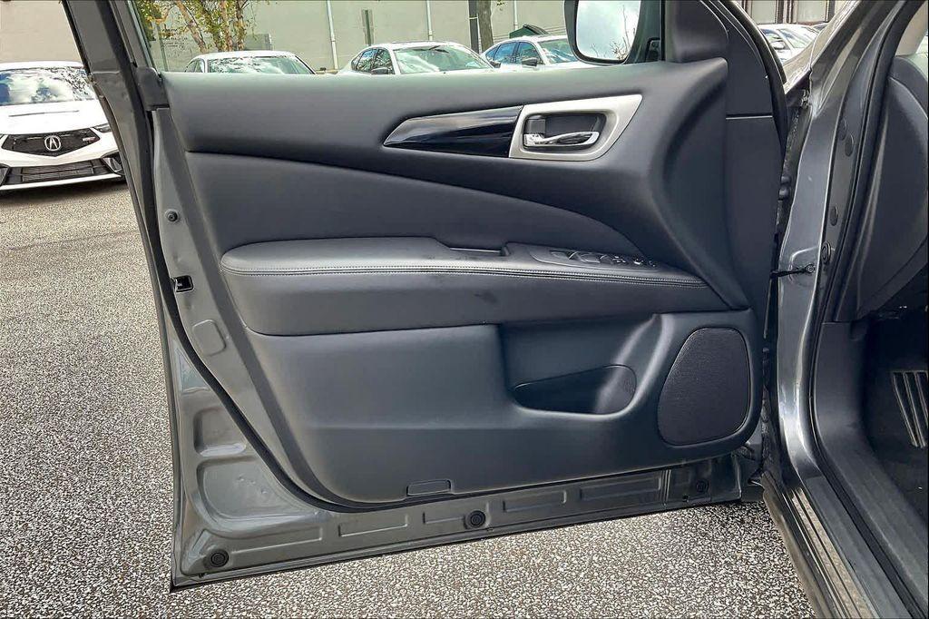 used 2020 Nissan Pathfinder car, priced at $17,287