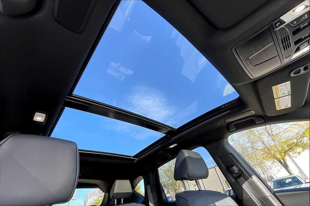 used 2025 Acura RDX car, priced at $45,987