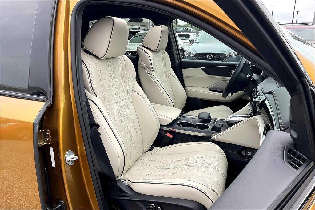 used 2022 Acura MDX car, priced at $46,487