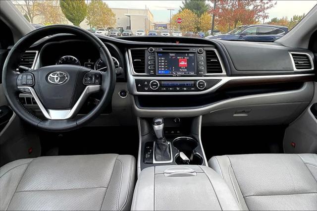 used 2015 Toyota Highlander car, priced at $20,787