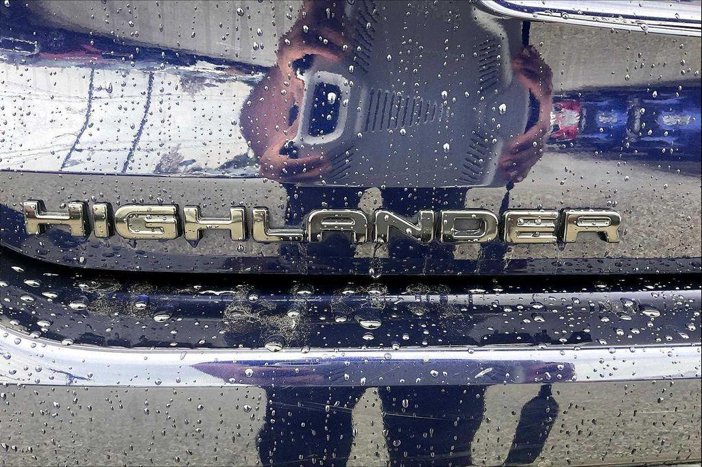 used 2023 Toyota Highlander car, priced at $32,587