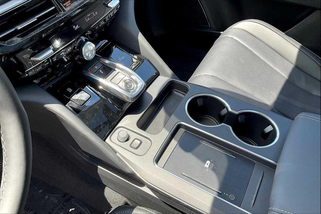 new 2025 Acura MDX car, priced at $60,150